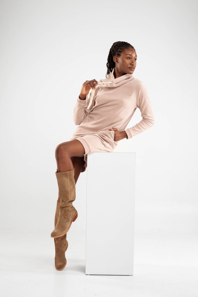 Studio Shooting Fashion Bonn – Farbenfrohes Fashionportrait