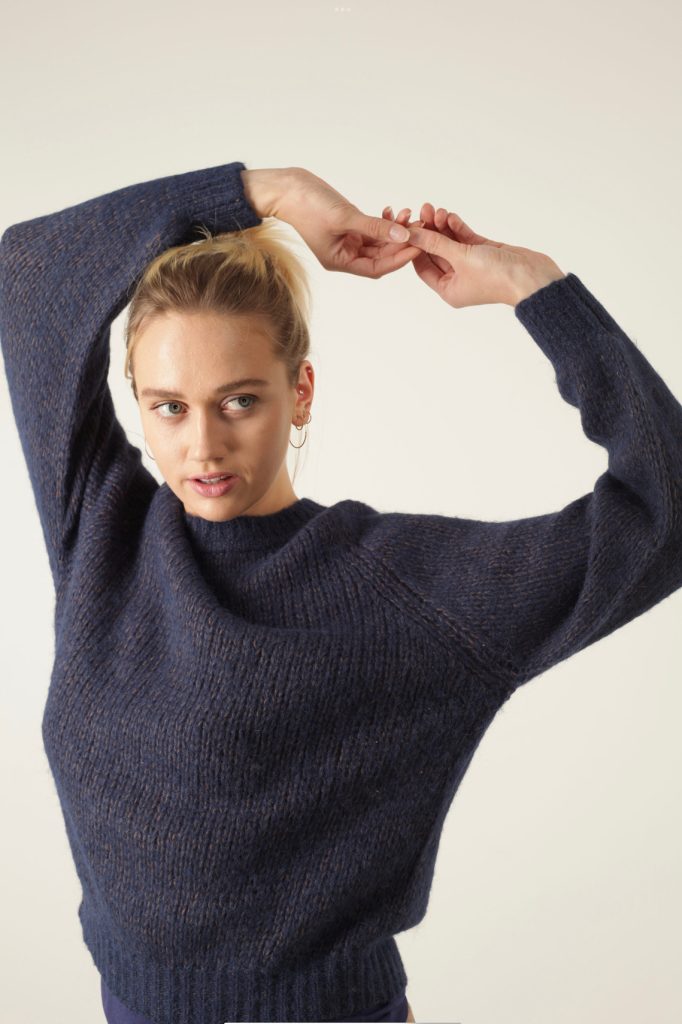 Konzeptionelle Fashion-Fotografie Pullover-Brand – kamaka Fotografin Bonn