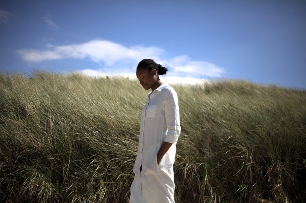 Kreatives Fashion Portrait Shooting Bonn – Outdoor mit natürlichem Licht