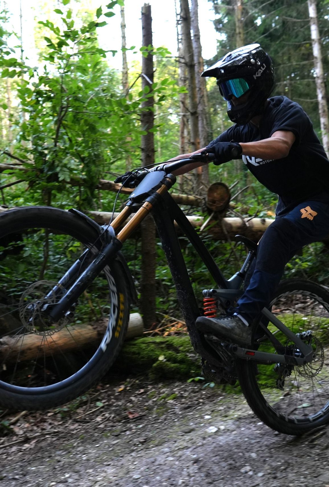 Konzeptionelles Brand-Shooting Mountainbike Kali Protection – Outdoorsportfotografie kamaka Bonn