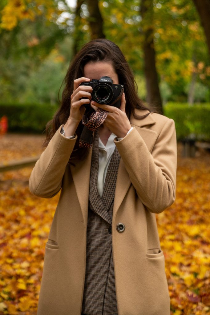 Konzeptfotografin Malin Kalwa in Bonn Rheinbach fotografiert mit Sony Alpha Kamera Herbst