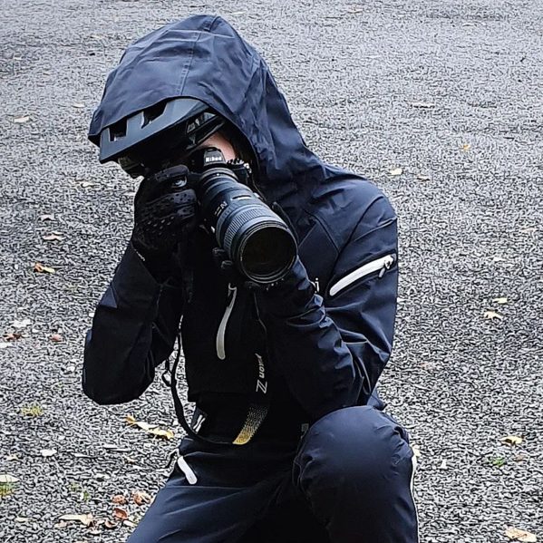 Fotografin kamaka bei der Arbeit – Konzeptionelle Business- und Eventfotografie Bonn